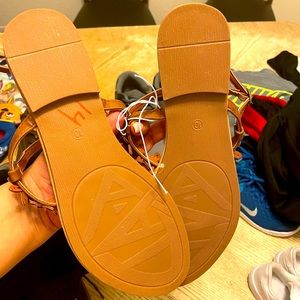 Women’s sandals